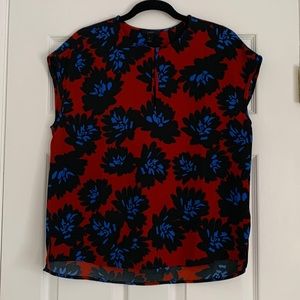 J Crew short sleeve floral drapery crepe top. Size 6